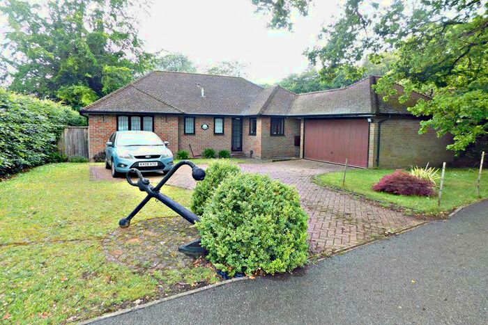 4 Bedroom Detached House To Rent In Daws Hill Lane, High Wycombe, HP11