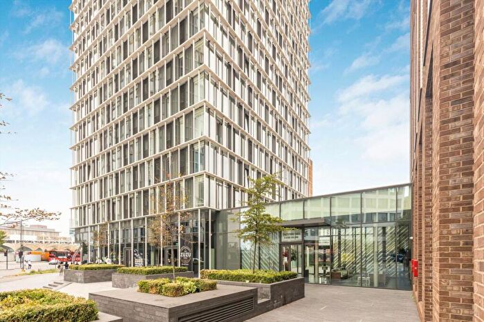 2 Bedroom Flat To Rent In Great Eastern Road, Stratford, E15