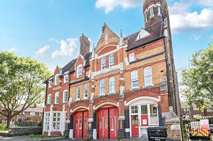 2 Bedroom Apartment To Rent In Sunbury Street, London, SE18