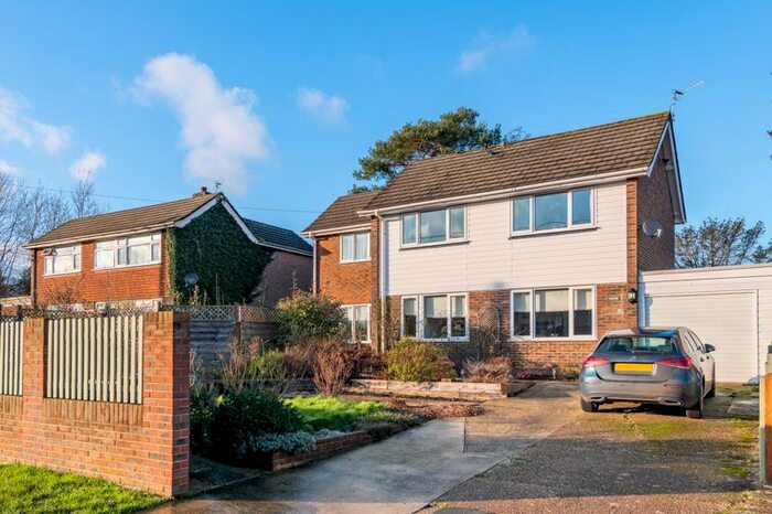 4 Bedroom Detached House For Sale In The Street, Framfield, Uckfield, TN22