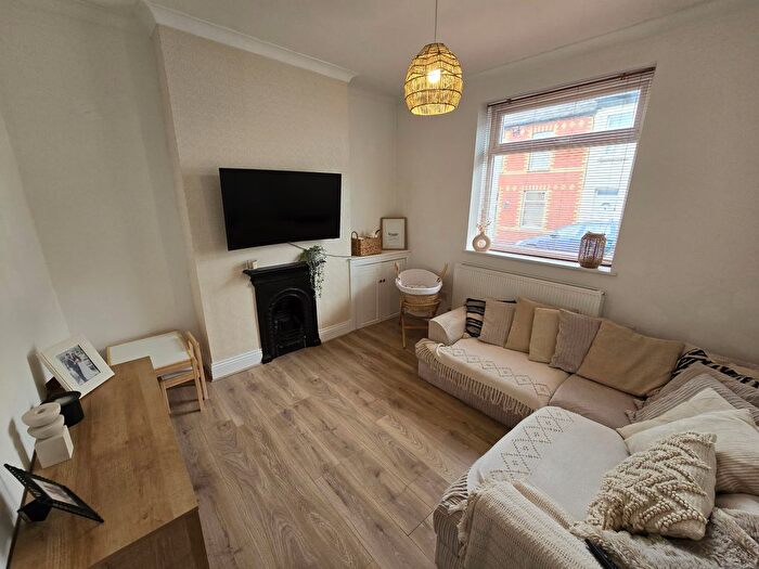 3 Bedroom Property To Rent In Harriet Street, Penarth, CF64