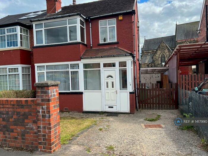 3 Bedroom Semi-Detached House To Rent In St Martins Avenue, Leeds, LS7