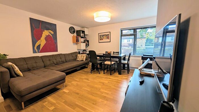 3 Bedroom Apartment To Rent In Highmoor, Amersham, HP7