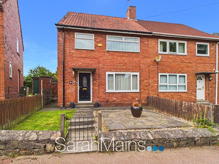 3 Bedroom Semi Detached House For Sale In Bowness Place, Gateshead, NE9