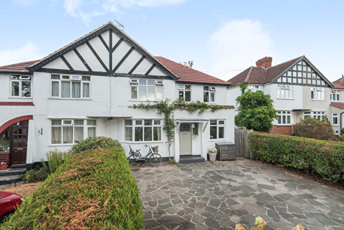 4 Bedroom Semi Detached House For Sale In Chestnut Avenue, West Wickham, Kent, BR4