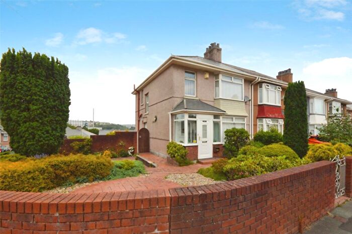 3 Bedroom End Of Terrace House For Sale In Saltash Road, Keyham, Plymouth, Devon, PL2
