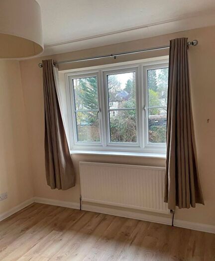 1 Bedroom Flat To Rent In Meadowbank, Watford, Hertfordshire, WD19