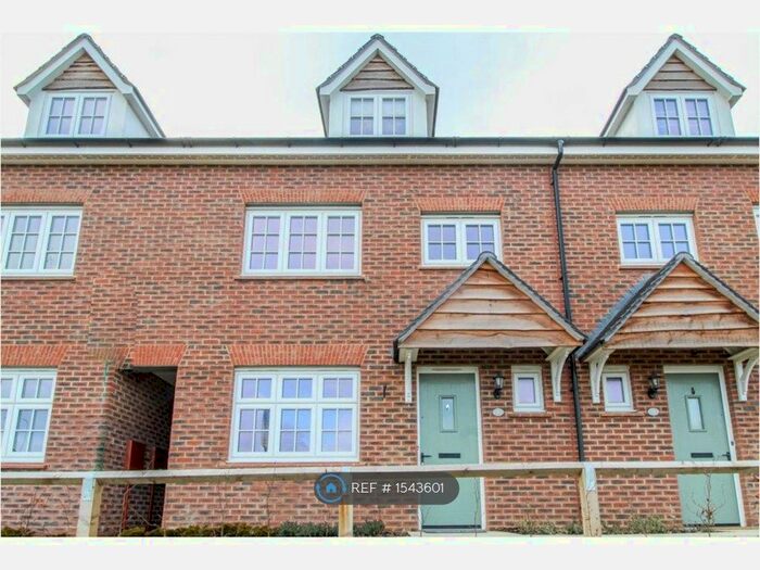 4 Bedroom Terraced House To Rent In Bolton Mews, Wakefield, WF1