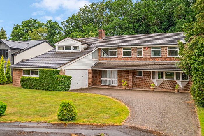 5 Bedroom Detached House For Sale In Howards Thicket, Gerrards Cross, Buckinghamshire, SL9
