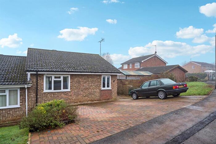 3 Bedroom Semi-Detached Bungalow For Sale In Grasmere Way, Linslade, Leighton Buzzard, LU7