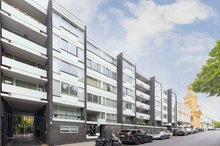 Studio To Rent In Kensington Park Road, London, W11