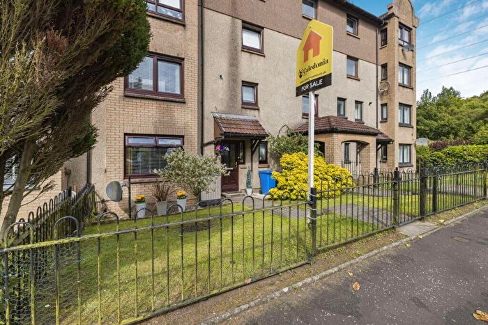 4 Bedroom Flat For Sale In Craighaw St, Clydebank, G81