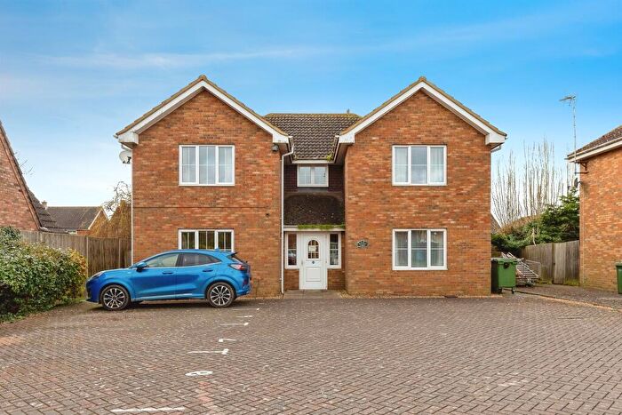 1 Bedroom Flat For Sale In The Birches, March, PE15