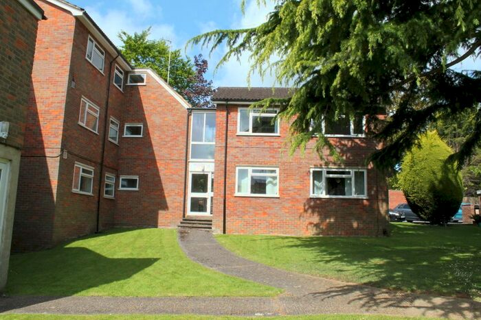 1 Bedroom Flat To Rent In Avenue Road, St Albans, AL1