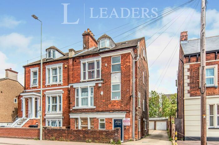 1 Bedroom Flat To Rent In Ashburnham Road, Bedford MK40