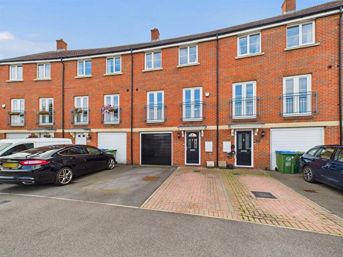 4 Bedroom Terraced House For Sale In Noble Crescent, Berryfields, Aylesbury, HP18