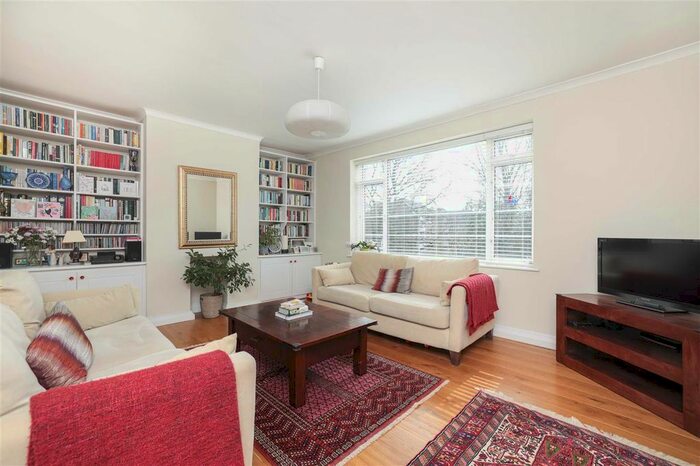 3 Bedroom Flat To Rent In Chivelston, Parkside, London, SW19
