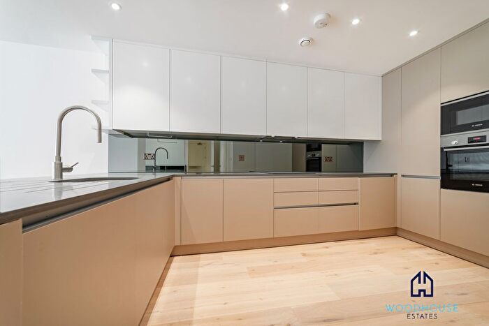 2 Bedroom Flat To Rent In High Road, London, N20