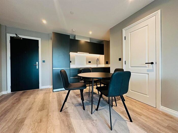 2 Bedroom Apartment To Rent In Springwell Gardens, Whitehall Road, Leeds, LS12