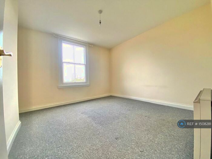 1 Bedroom Flat To Rent In High Street, Crowle, Scunthorpe, DN17