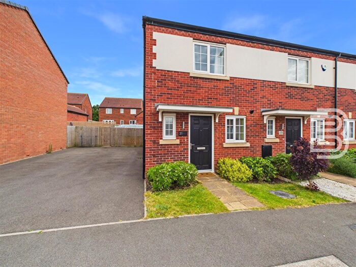 2 Bedroom End Of Terrace House For Sale In Southwell Drive, Houlton, Rugby, CV23