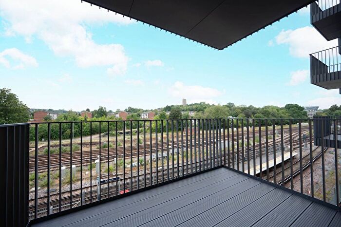 1 Bedroom Flat To Rent In Assay Apartments, Station View, Guildford, Guildford, GU1