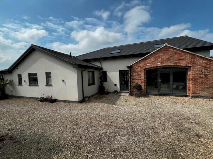 4 Bedroom Detached Bungalow For Sale In North Road, Sutton-On-Trent, Newark, NG23