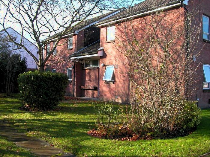 1 Bedroom Studio To Rent In Kinross Close, Fearnhead, Warrington, WA2