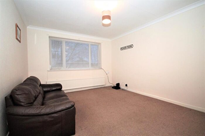 2 Bedroom Flat To Rent In Broadfield Drive, Leyland, Lancashire, PR25