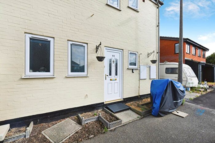 2 Bedroom Flat For Sale In Hillary Close, Heybridge, Maldon, Essex, CM9