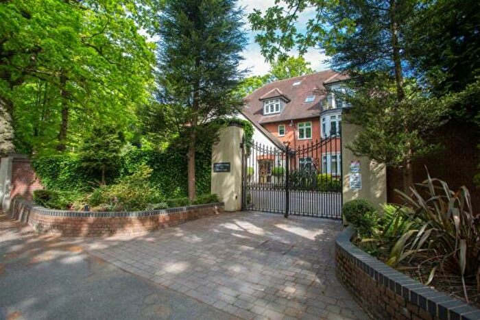 2 Bedroom Penthouse To Rent In Streetly Lane, Sutton Coldfield, West Midlands, B74