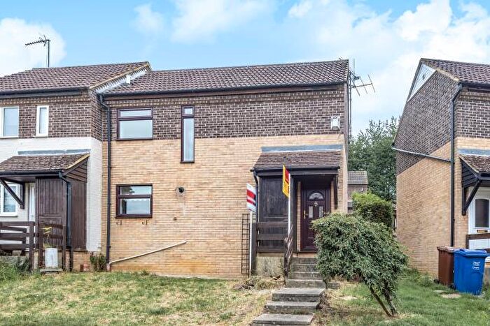 2 Bedroom Semi-Detached House To Rent In The Camellias, Banbury, OX16