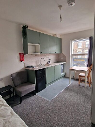 Studio To Rent In Chatsworth Road, London, E5