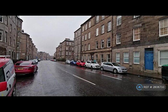 2 Bedroom Flat To Rent In East Preston Street, Edinburgh, EH8