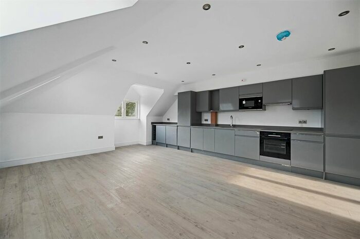 1 Bedroom Flat To Rent In Grove Road, Sutton, SM1