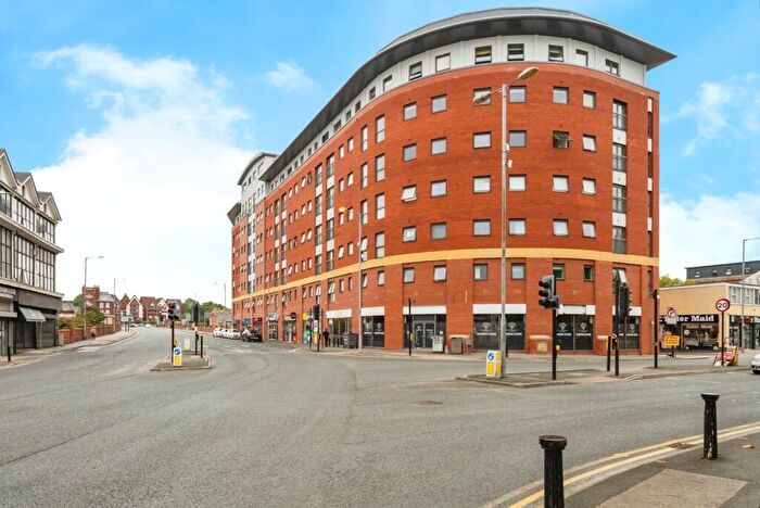 2 Bedroom Flat For Sale In Marsden Road, Bolton, Greater Manchester, BL1
