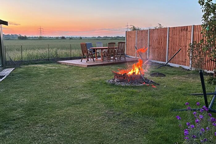 4 Bedroom Detached Bungalow For Sale In Lower Higham Road, Gravesend, DA12