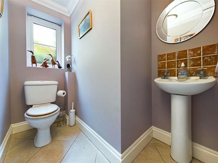5 Bedroom Semi-Detached House For Sale In Shiplate Road, Bleadon, Weston-super-Mare, North Somerset, BS24