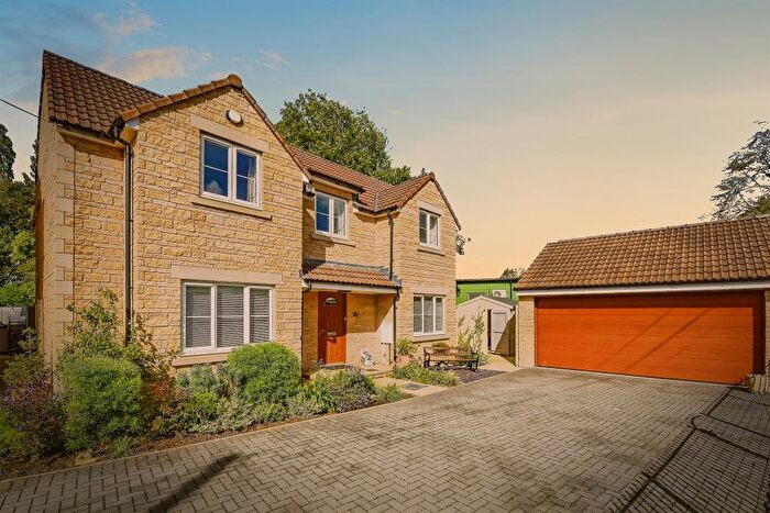 4 Bedroom Detached House For Sale In Critch Hill, Frome, BA11