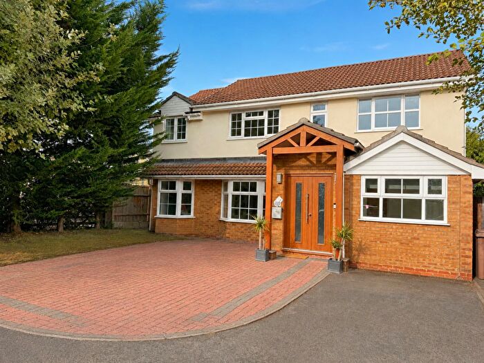 5 Bedroom Detached House To Rent In Riding Way, Wokingham, RG41