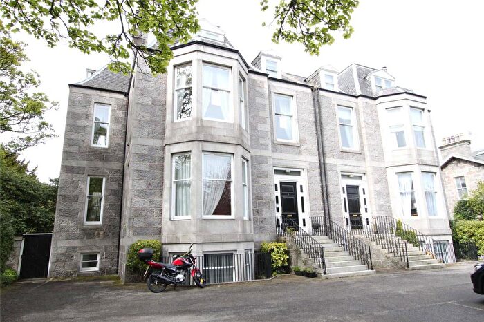 1 Bedroom Flat To Rent In Queens Gate, West End, Aberdeen, AB15