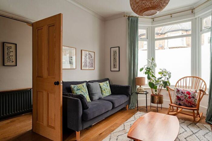 3 Bedroom Terraced House For Sale In Malvern Road, Leytonstone, London, E11