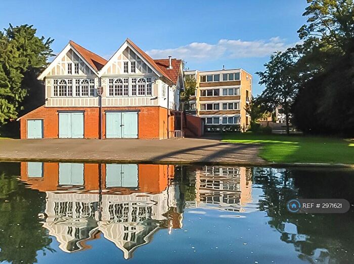 2 Bedroom Flat To Rent In Pentlands Court, Cambridge, CB4