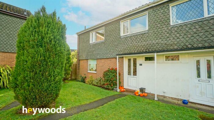3 Bedroom Semi-Detached House To Rent In Altona Close, Stone, Staffordshire, ST15