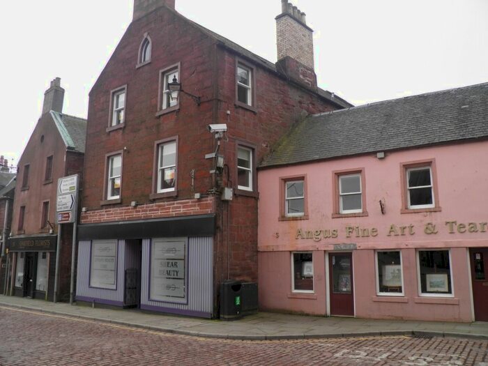 1 Bedroom Flat To Rent In High Street, Kirriemuir, Angus, DD8