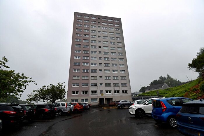 2 Bedroom Flat For Sale In Rankin Court, Greenock, PA16