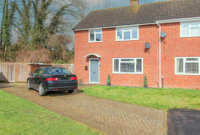 3 Bedroom Semi-Detached House To Rent In Canal Close, North Warnborough, Hook, RG29