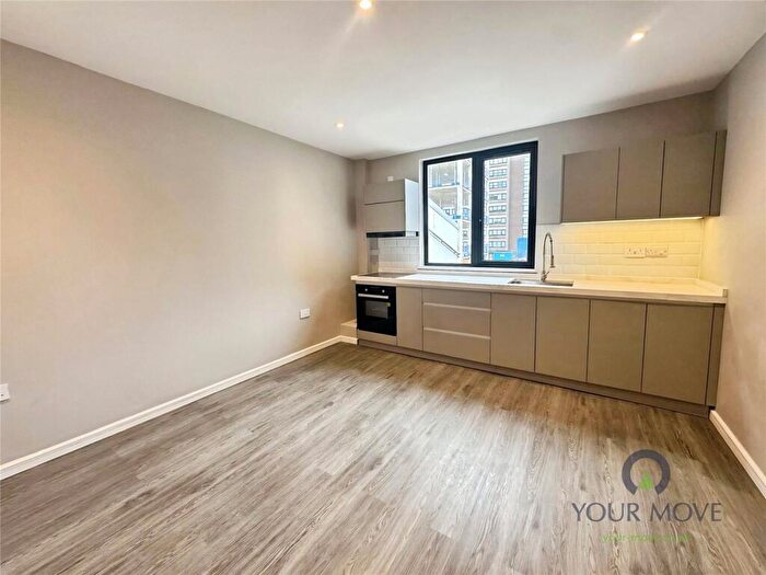 Flat To Rent In Lenside Apartments, Romney Place, Maidstone, Kent, ME15