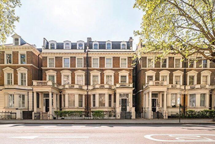 1 Bedroom Flat For Sale In Holland Park Avenue, Holland Park, W11
