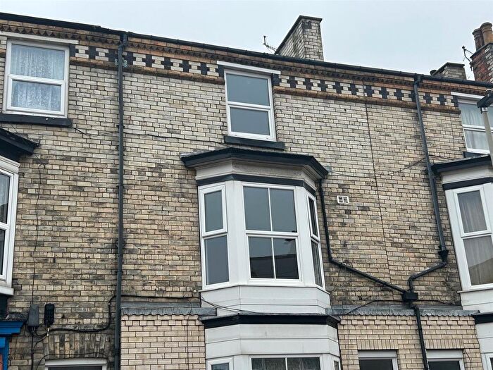 2 Bedroom Maisonette To Rent In Gladstone Road, Scarborough, YO12